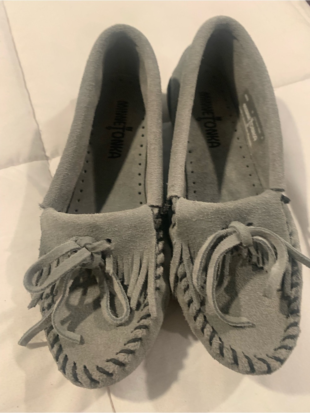 Minnetonka Light Grey Suede Fringe Moccasins